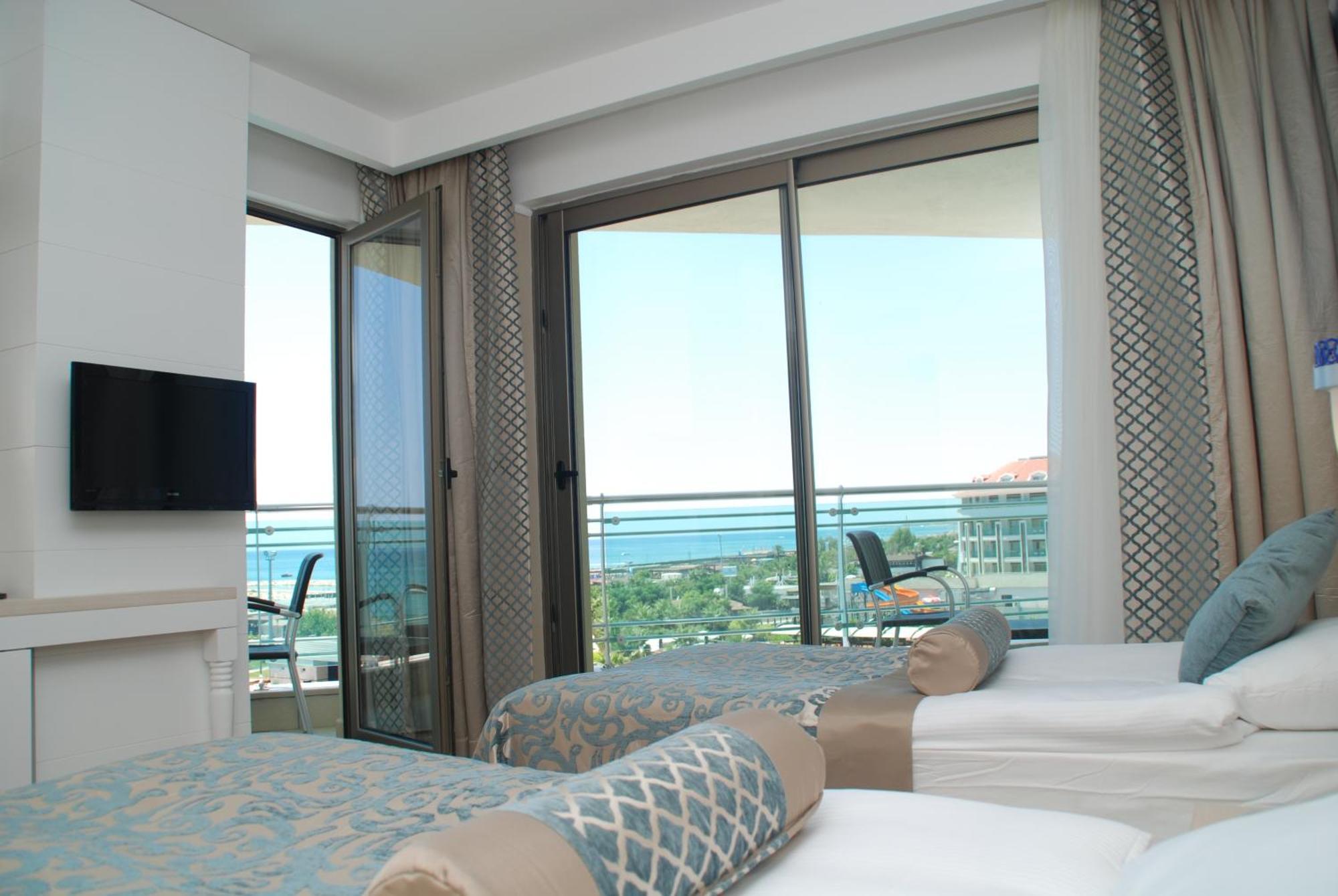 Seamelia Beach Resort Hotel & Spa Side Exterior photo